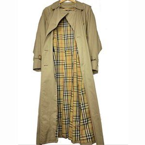 Authentic Vintage Burberry Chelsea Heritage Belted Trench coat, 6 Long w/ Lining